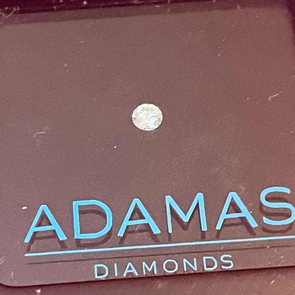 Single Diamond in case